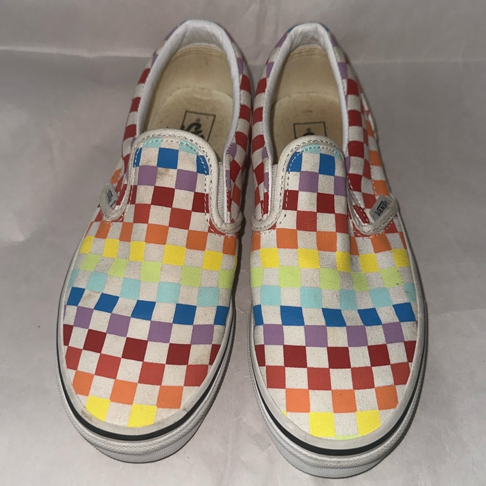 Vans; Multicolored, Checkerboard, Low Top, Slip-on Shoes. Kids Unisex size 5.